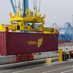 ワイケーホールディングス（株）